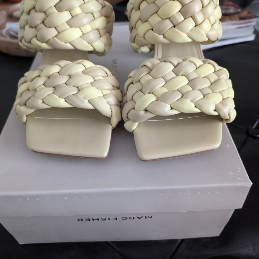 NIB Marc Fisher Heeled Sandals Yellow/Taupe Sz 8 - Picture 3 of 5